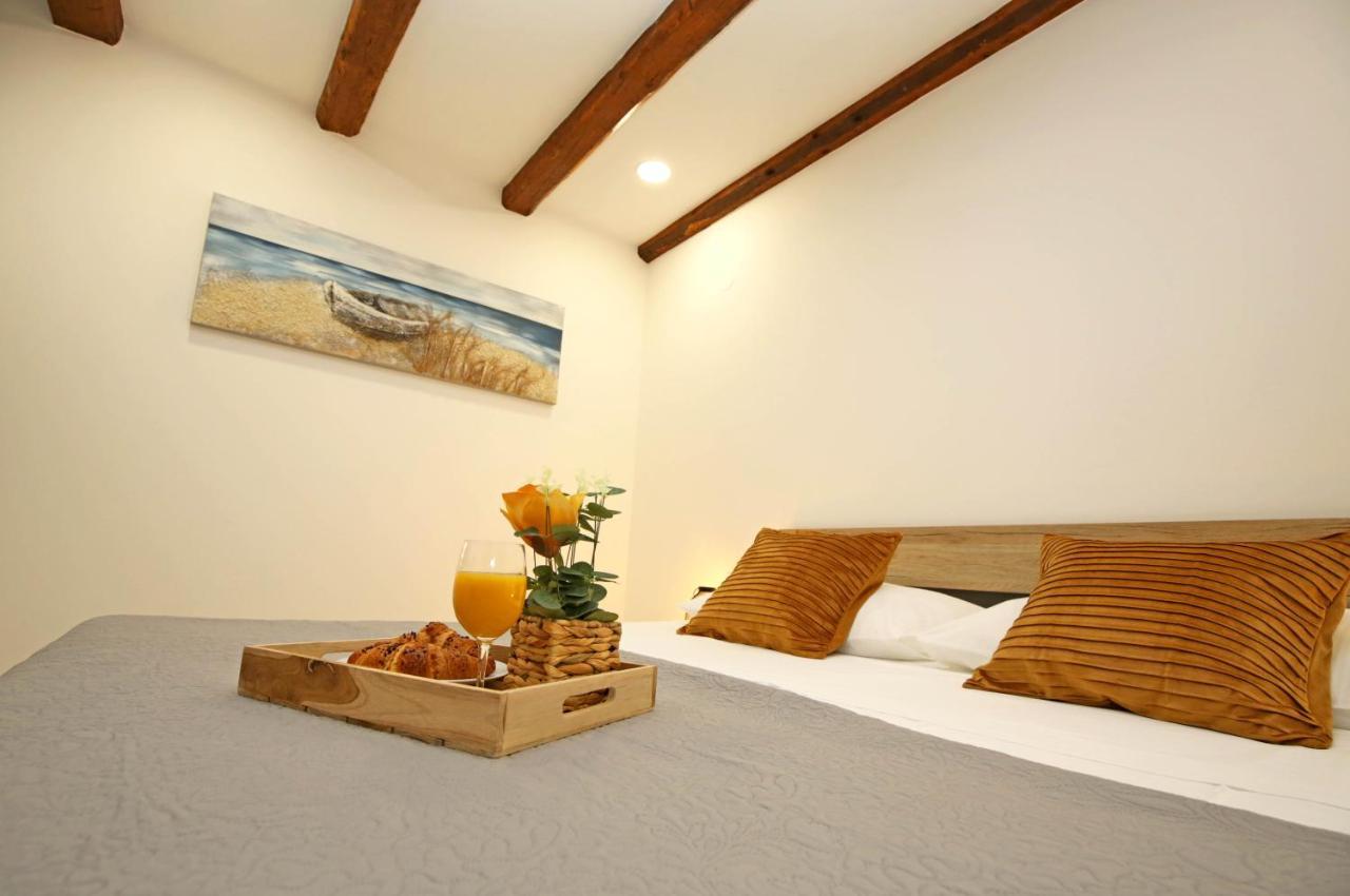 Apartment Tonka Sibenik Luaran gambar
