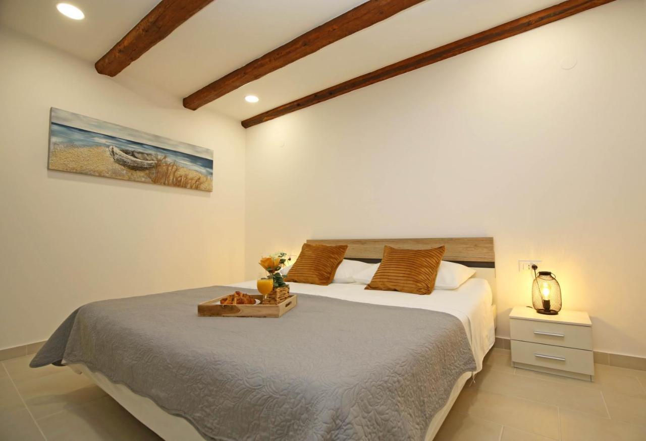 Apartment Tonka Sibenik Luaran gambar