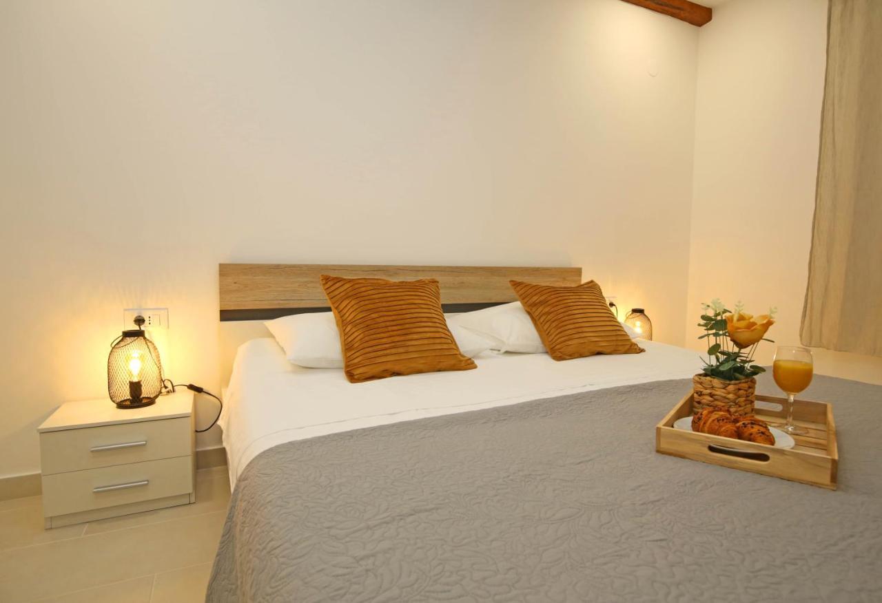 Apartment Tonka Sibenik Luaran gambar